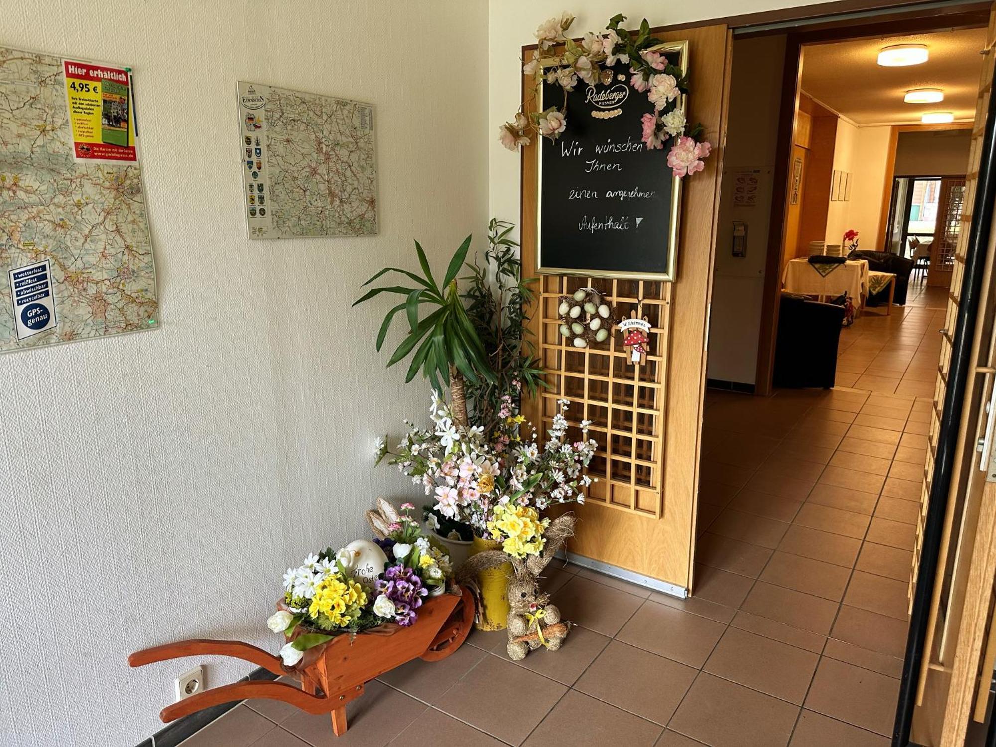 Hotel Am Laerchenberg I Fruehstueck, Wlan, Parkplatz Schirgiswalde-Kirschau Eksteriør billede