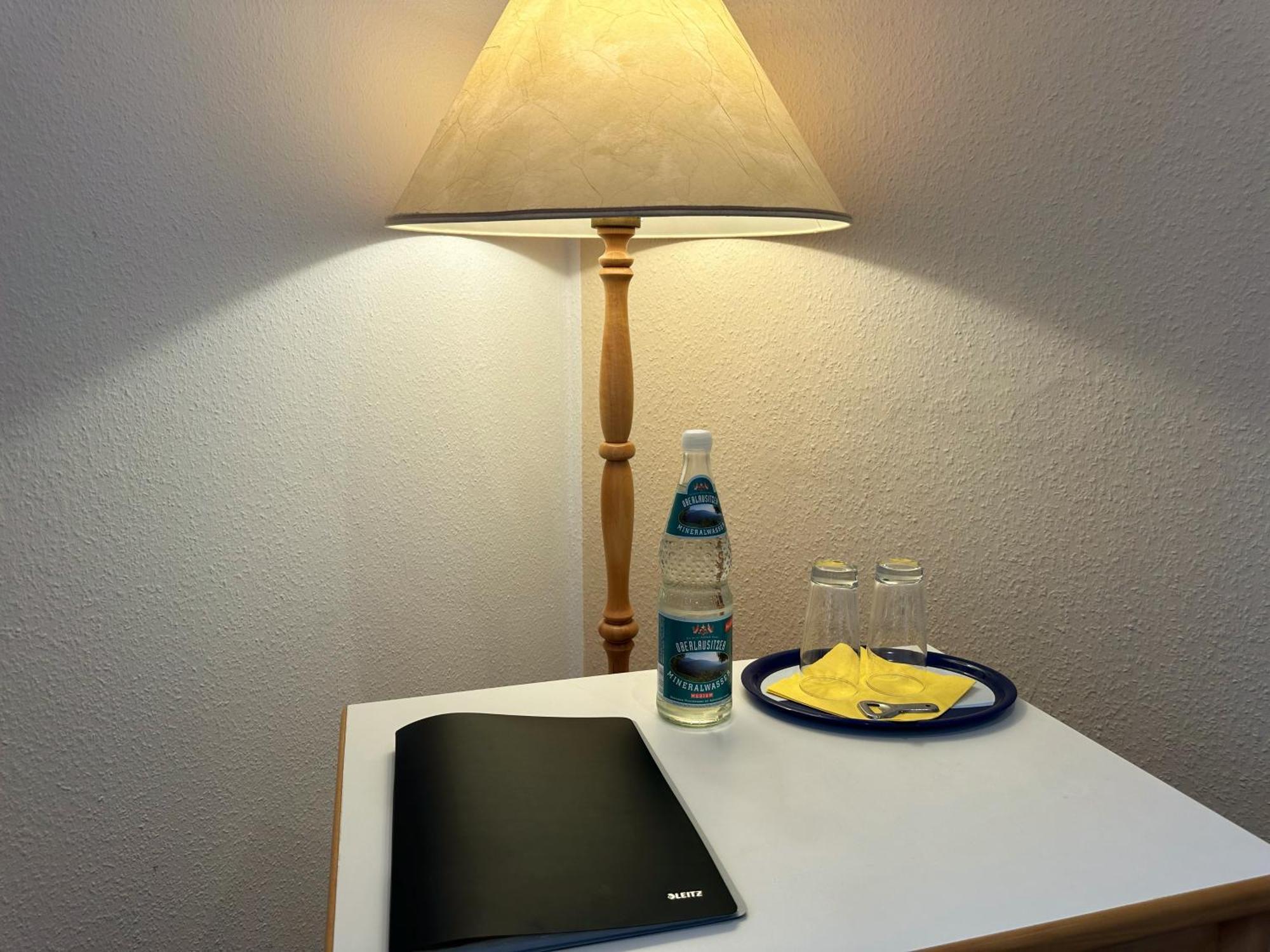 Hotel Am Laerchenberg I Fruehstueck, Wlan, Parkplatz Schirgiswalde-Kirschau Eksteriør billede