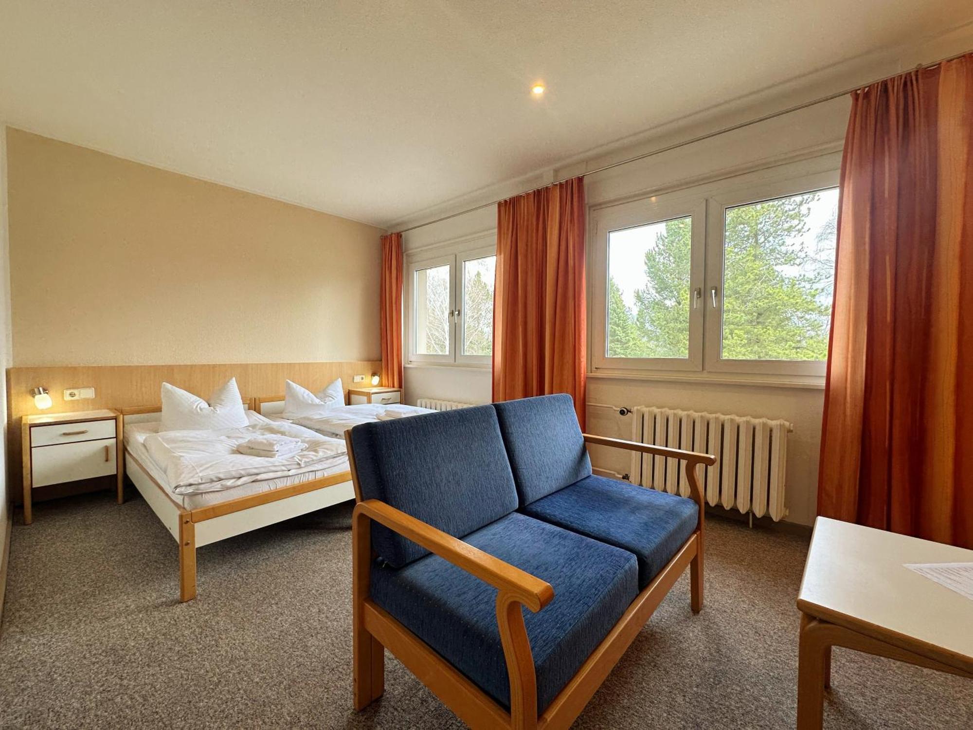 Hotel Am Laerchenberg I Fruehstueck, Wlan, Parkplatz Schirgiswalde-Kirschau Eksteriør billede