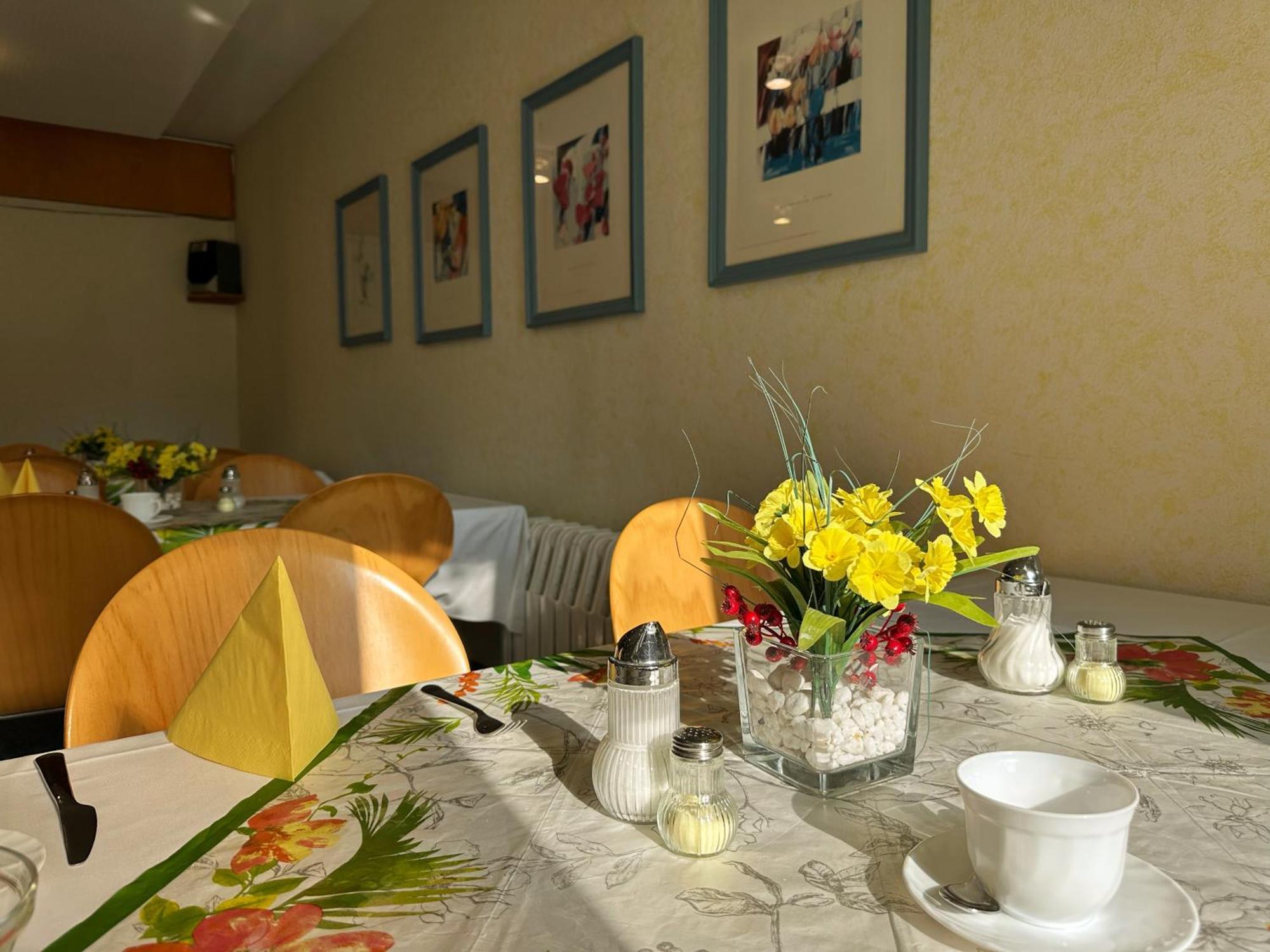 Hotel Am Laerchenberg I Fruehstueck, Wlan, Parkplatz Schirgiswalde-Kirschau Eksteriør billede